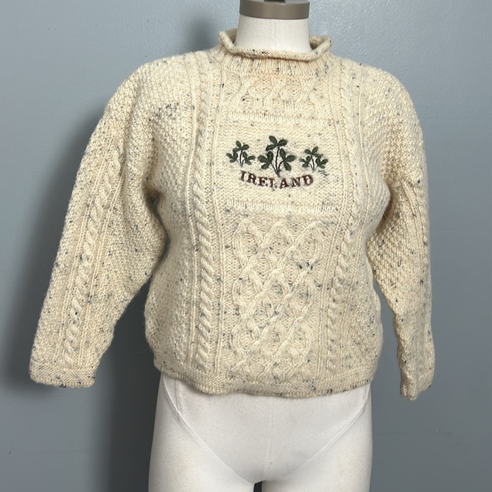 100% pure wool thick sweater mock neck made in Ireland kids age 8-10 years VTG